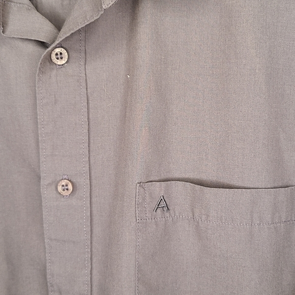 Agenda Button Up - Picture 3 of 4